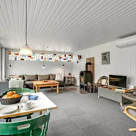 Dwerg - 300m To The Fjord By Interhome * Lihme