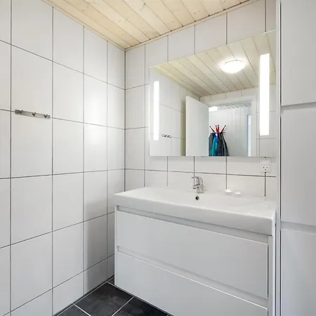 Dwerg - 300m To The Fjord By Interhome *