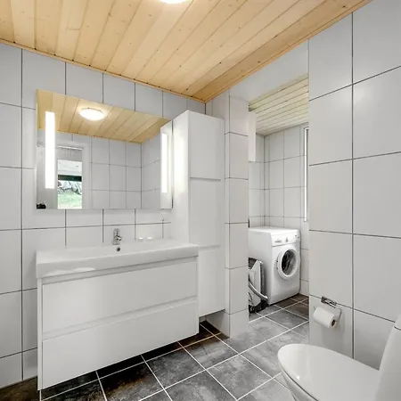 Dwerg - 300m To The Fjord By Interhome